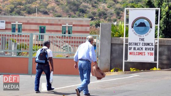 Projets hôteliers à Rivière-Noire : Rs 495 M englouties dans des travaux routiers et le tout-à-l’égout