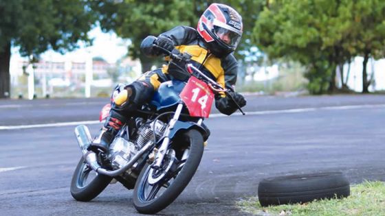 Jeunes et deux-roues : le sur-risque