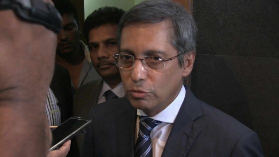 Xavier-Luc Duval : «Dans un pays civilisé, on ne travaille pas comme cela»