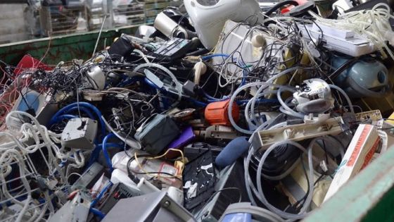 Déchets électroniques : l’introduction d’une écotaxe fait tiquer le gouvernement 