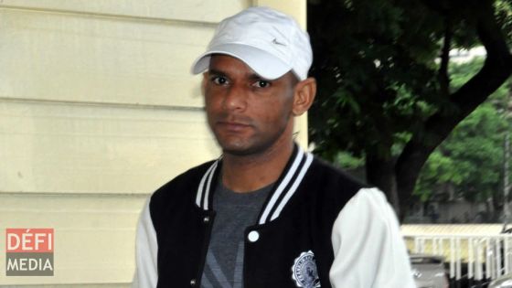 Il a participé aux funérailles de  Nooresh Juglall : le jockey Jean-Roland Boutanive interrogé « Under Warning »