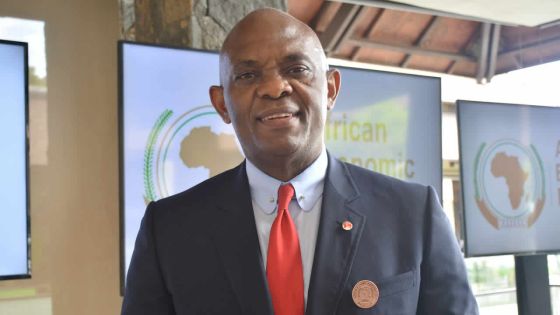 Tony Elumelu, homme d’affaires nigérian et philanthrope : «Donnons aux jeunes Africains les moyens de se développer»