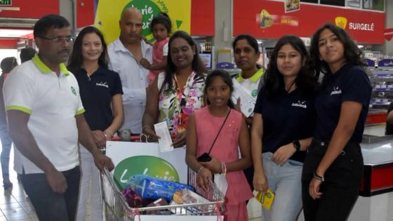 Rempli Ou Caddie sur Radio Plus : des produits d’une valeur de Rs 6 213,77 offerts à Selvana Vurdah