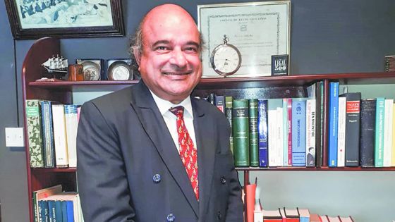 Siv Potayya, avocat d’affaires : «Rama Sithanen aurait dû partir avec honneur»