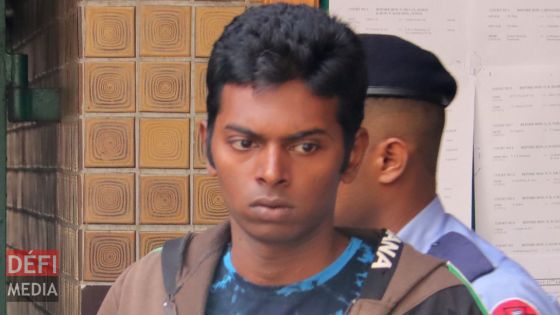 Accusé du meurtre de la jeune Yeshna Rughoobin et de sa grand-mère : Tavish Ausman plaide non coupable en cour d’assises