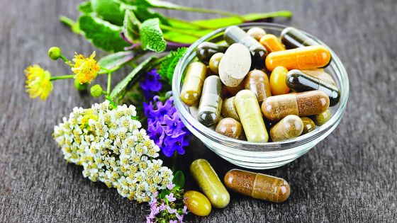 Compléments nutritifs : les gélules et autres ampoules buvables sont-elles utiles ?