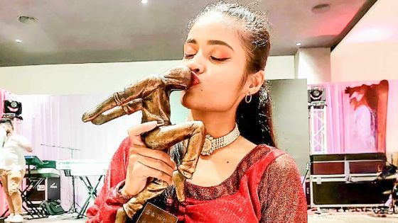 Divya Hardowar : une étoile montante de la danse brille à Mumbai