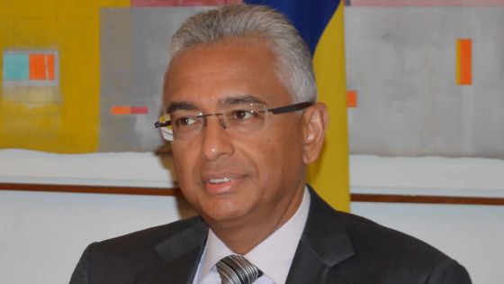 Déplacement du Premier ministre en Inde : Pravind Jugnauth y va-t-il pour sauver son Budget ?