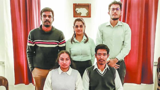 Une jeunesse debout pour nos vieux