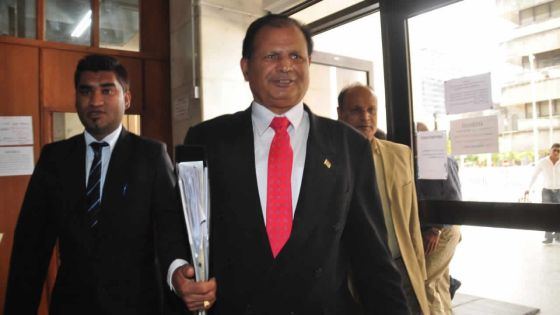 Affaire Bal Kouler : Me Gavin Glover n’insiste pas sur sa motion de ‘trial by the press’ 