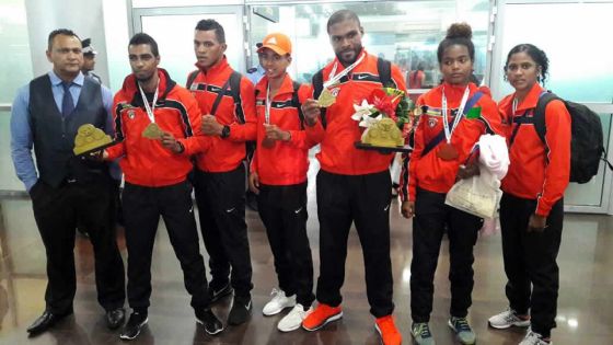 Coupe du monde de kick-boxing : les médaillés d’or accueillis avec les honneurs