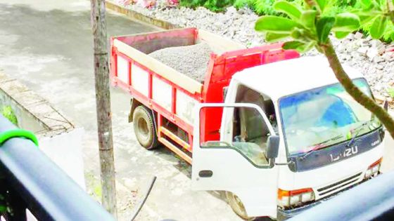 Son appartement a coûté des millions : des travaux continuels lui gâchent sa retraite