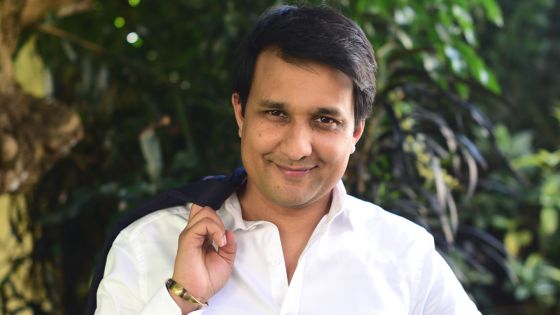 Yuvan  Beejadhur, économiste : «Il faut professionnaliser la politique»