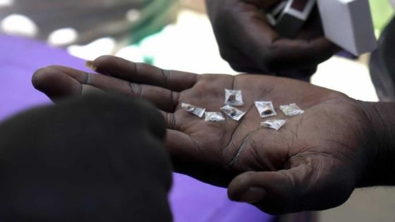 Quartier-Militaire : la police trouve de l’héroïne dans une voiture accidentée