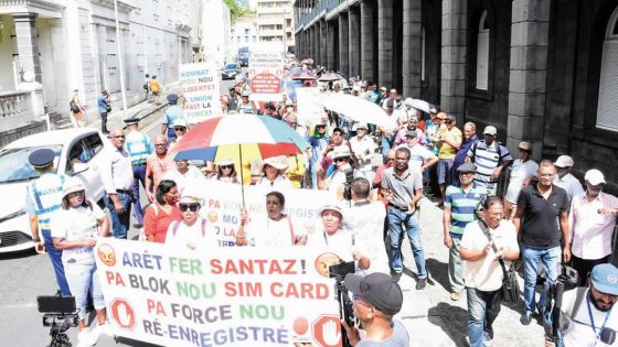 Marche contre le réenregistrement des cartes SIM : la «tentative d’espionnage» du gouvernement dénoncée