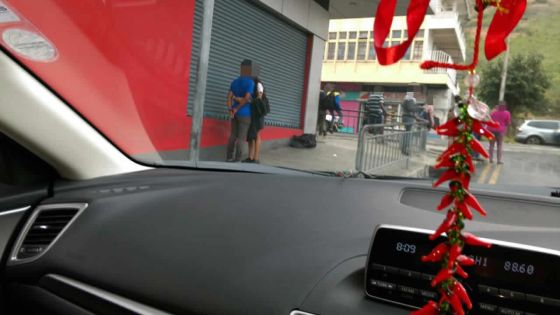 Regroupement de mineurs avant les heures de classes