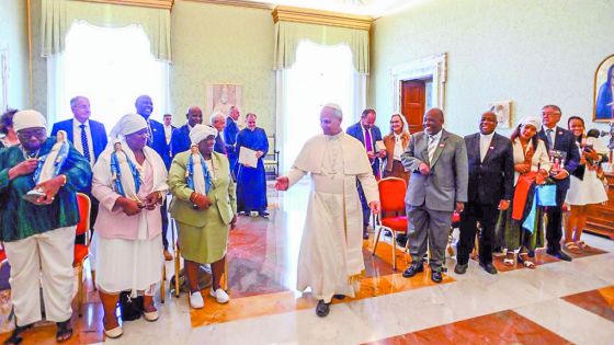 Au vatican, hier : une délégation de Chagossiens reçue par le pape Léon XIV 