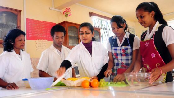 Pour la rentrée 2020 : uniformes et repas quotidien gratuits au Lycée Mauricien