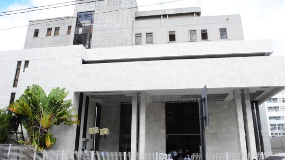 Vol d’une voiture à Coromandel : deux suspects de 24 et 25 ans épinglés