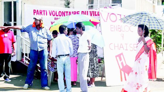 Politique - Élections villageoises : le mois d’avril en option 