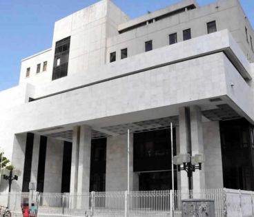 Il avait posté les photos nues de son ex-copine: il s’en sort avec deux amendes