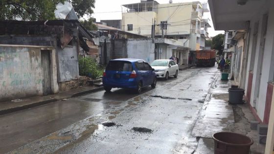 Rue Karikal : asphaltage oui, mais...