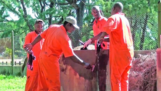 Pay Back Mauritius Scheme : des détenus à la plage