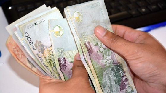 Monde du travail : les salaires chutent de 1,8 %