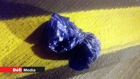 Rs 11 millions d’héroïne découvertes sur le tarmac de Plaisance : 5 personnes interrogées