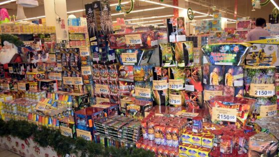 Pétards et feux d’artifice : stock suffisant dans certains commerces, pénurie dans d’autres