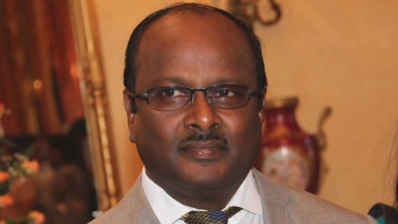 Le Grand Journal de Radio Plus : Sudhir Sesungkur promet la stabilité dans les services financiers