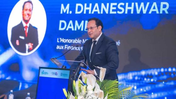 Forum d’affaires France-Maurice : Dhaneshwar Damry invite deux banques françaises à s’installer chez nous