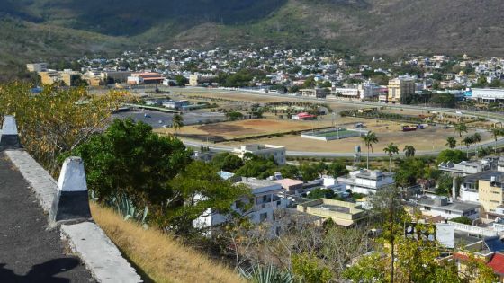 Champ-de-Mars : le manque d’éclairage dans une rue décrié
