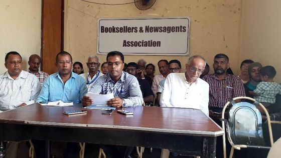 Manuels gratuits aux élèves des Grades 7 à 9 : crainte des libraires et assurance du ministère