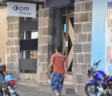 Vol de Rs 2 M à CIM Finance: une femme placée en détention policière