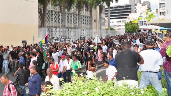 Marche de protestation : les manifestants réclament des élections générales anticipées