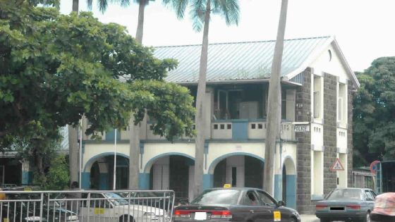 À Beau-Bassin : une retraitée délestée de sa chaîne en or dans une église