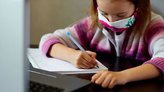 Partenariat SeDEC–Radio Plus : retrouvez les cours de ce mardi pour les élèves de l'Extended Programme