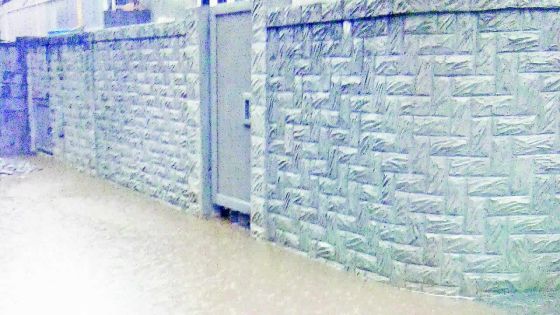 Accumulation d’eau à Western Boundary, La Source : le maire de Quatre-Bornes se veut rassurant