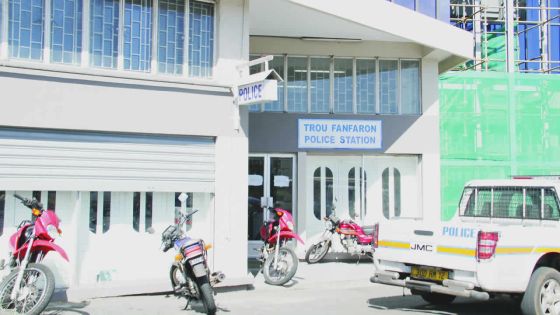 Gare du Nord : 3 jeunes agressent une femme dans un bus et lui volent Rs 8 000