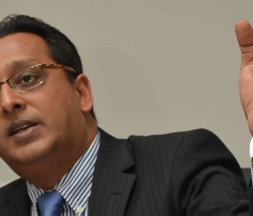 Pour Roshi Bhadain le système politique est la racine de la corruption