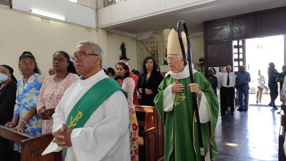 Cardinal Piat souligne l'importance d'un salaire adéquat pour les travailleurs étrangers