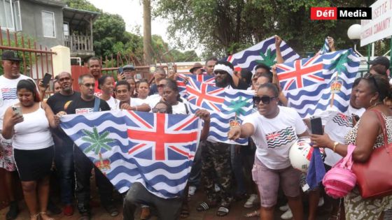 [En images] Pointe-aux-Sables : démonstration de force entre les sympathisants de Misley Mandarin et ceux d’Olivier Bancoult