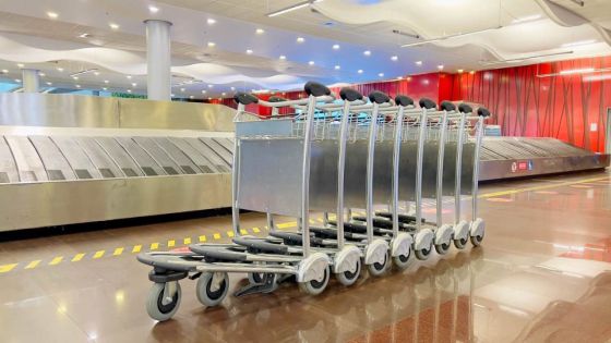 L’aéroport international SSR modernise ses chariots à bagages