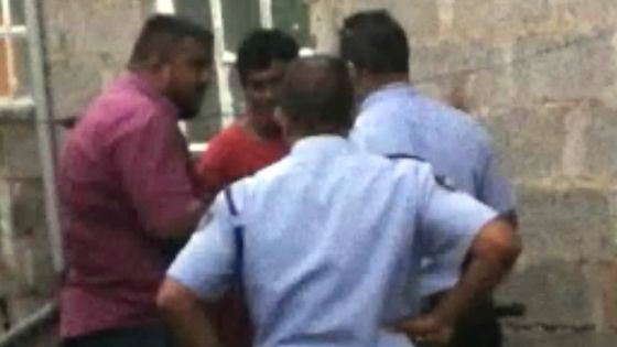 À Sainte-Croix : il poignarde son épouse et l’asperge d’un produit corrosif