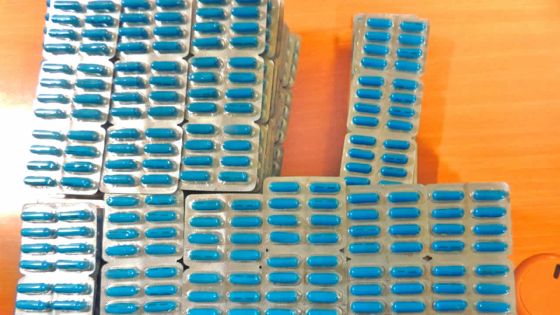 Arrêté avec 2300 comprimés de Tramadol : un businessman indien inculpé d’importation de drogue