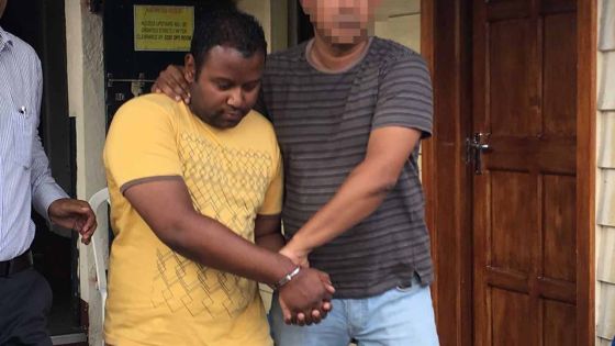 Début de l’interrogatoire du sextorsionniste présumé : les enquêteurs recherchent le véritable profil du suspect