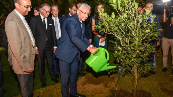 Le PM à l’inauguration de la Warwyck House : «Faire des services financiers une force motrice»