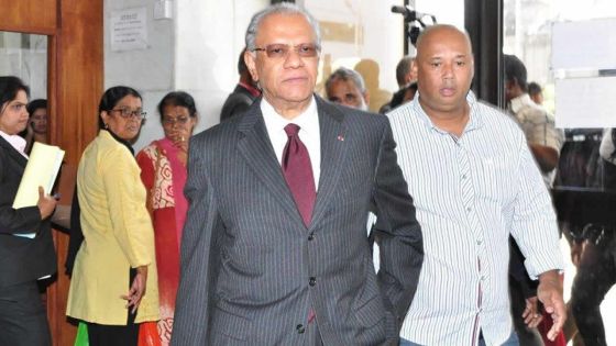 Affaire des coffres-forts : le DPP souhaite un complément d'enquête