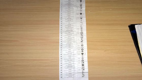 Un bulletin de vote  déposé à La Sentinelle